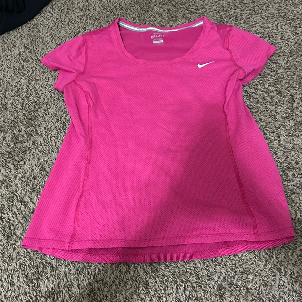 Pink Nike t shirt. Size M. Running. Athletic top.